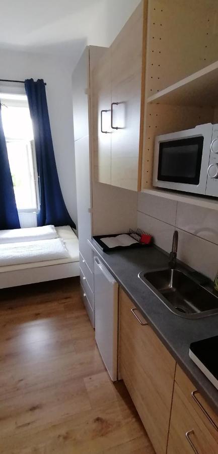 Luna Apartments Wina Bagian luar foto