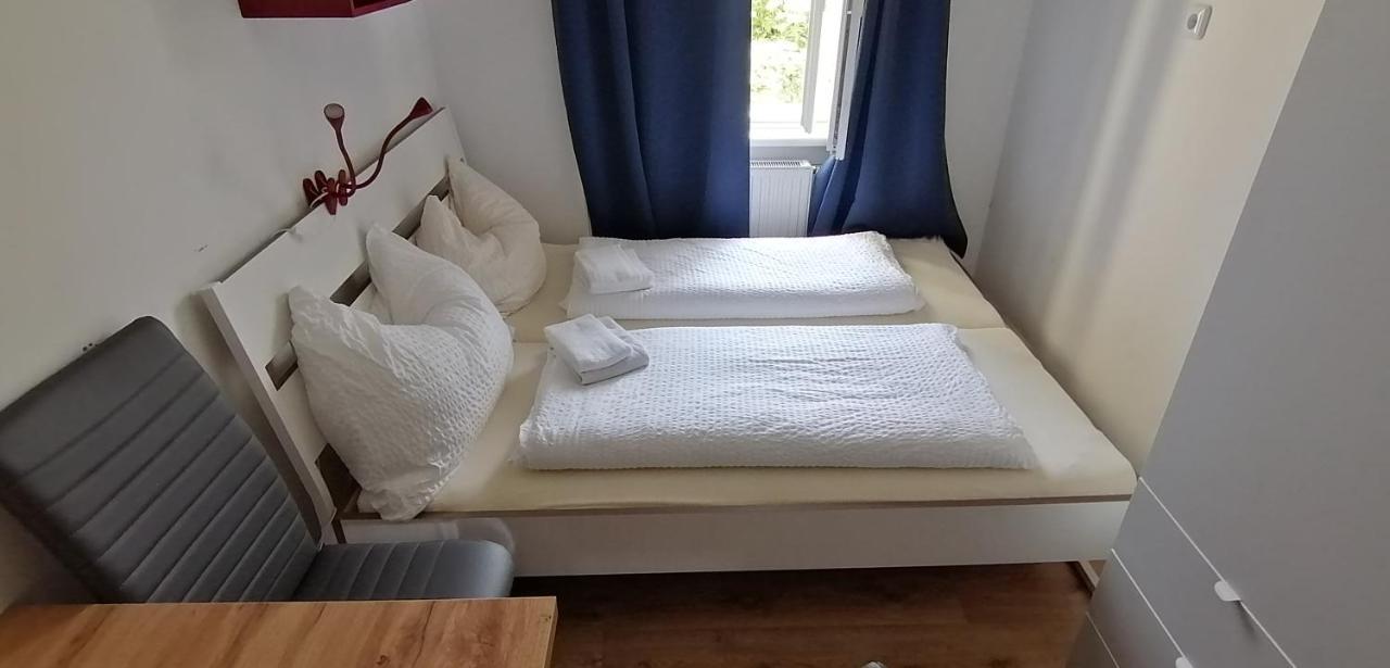 Luna Apartments Wina Bagian luar foto