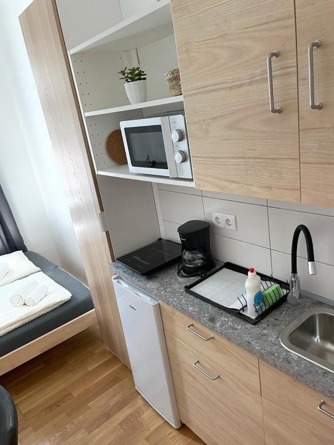 Luna Apartments Wina Bagian luar foto