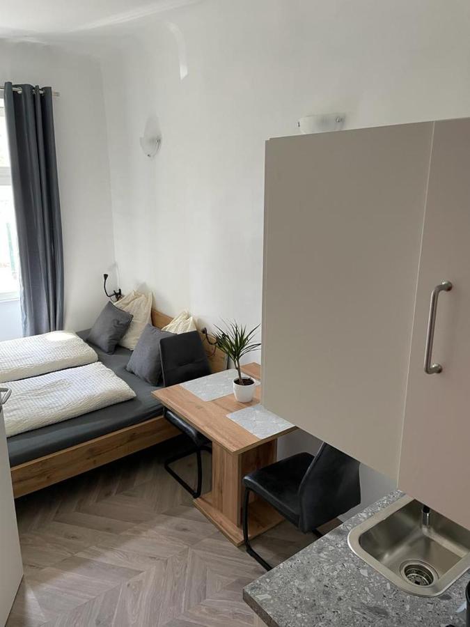 Luna Apartments Wina Bagian luar foto