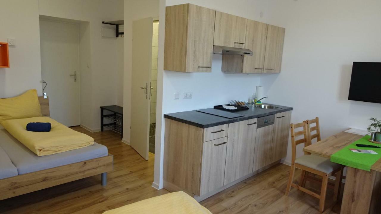 Luna Apartments Wina Bagian luar foto