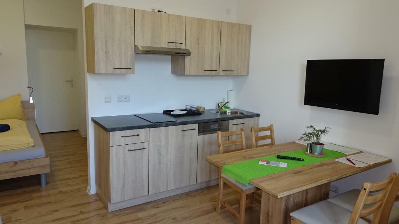 Luna Apartments Wina Bagian luar foto